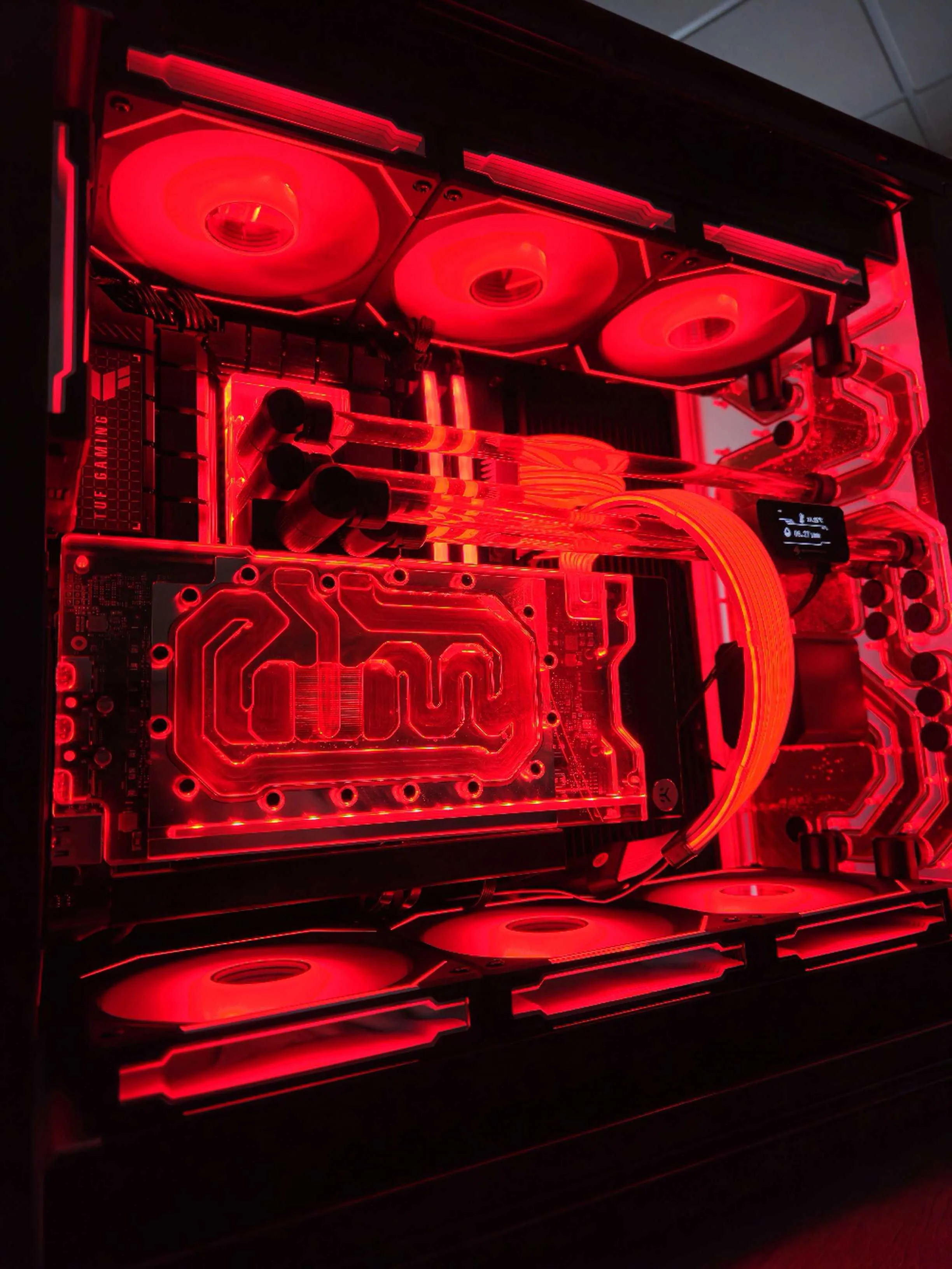 DCG Liquid - Ryzen 9 7900X3D, 32GB DDR5, RTX 4090 24GB, 2TB SSD, AMD Liquid Cooled Gaming PC