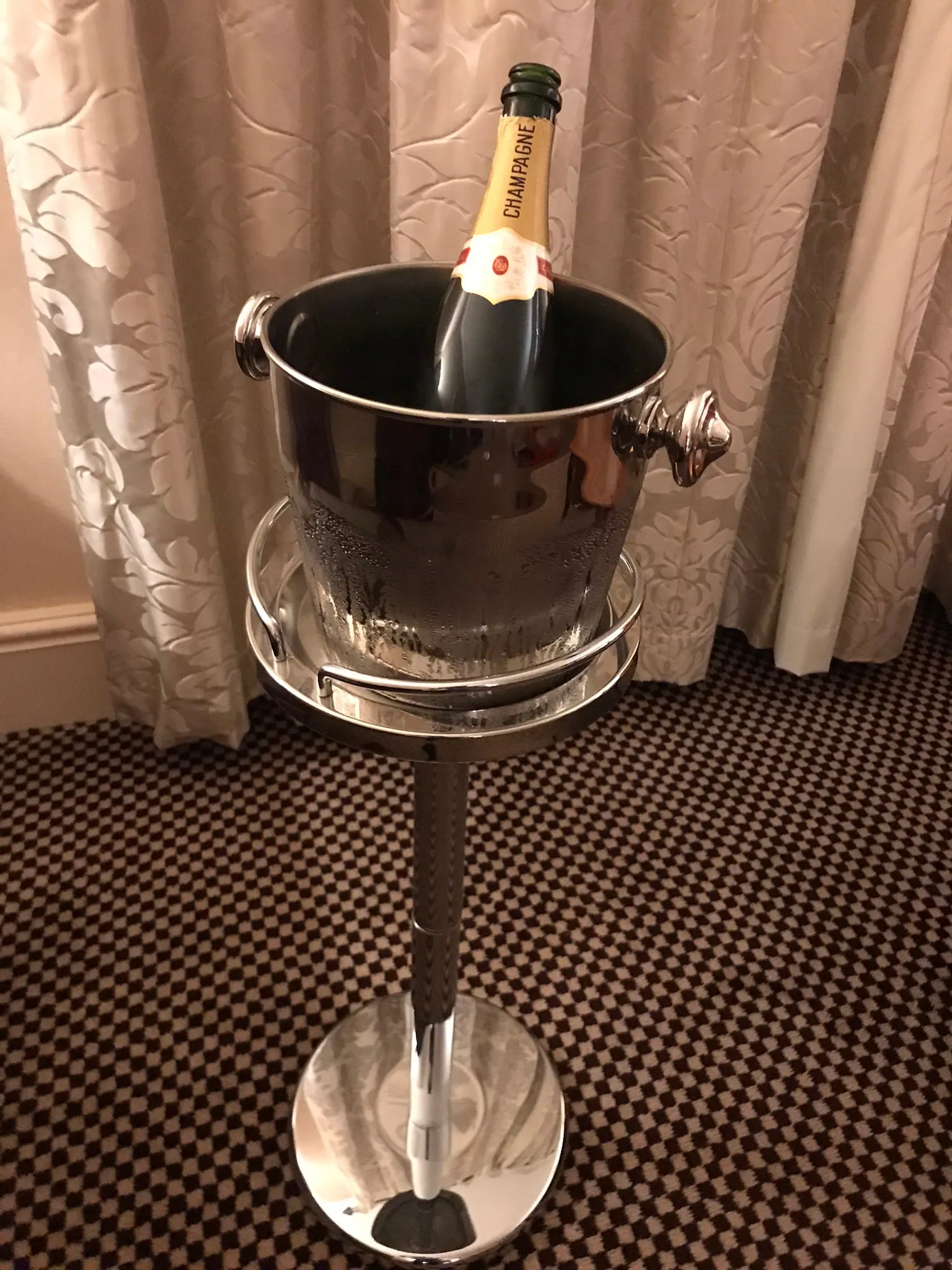 Jumbo Champagne Cooler with Stand