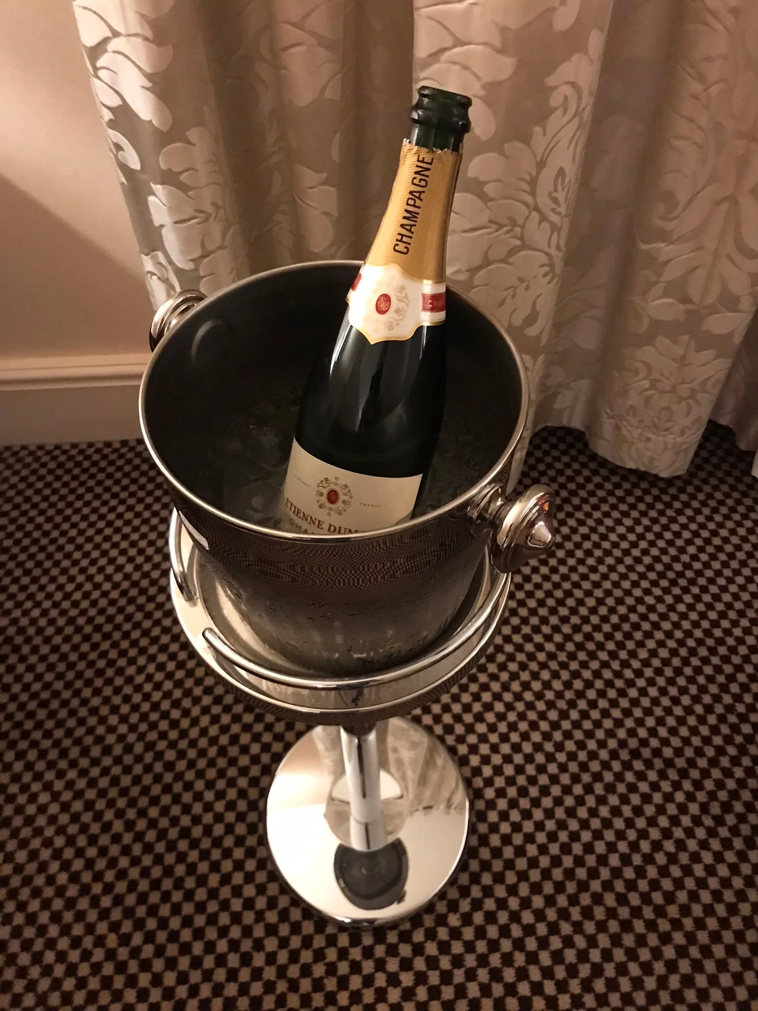 Jumbo Champagne Cooler with Stand